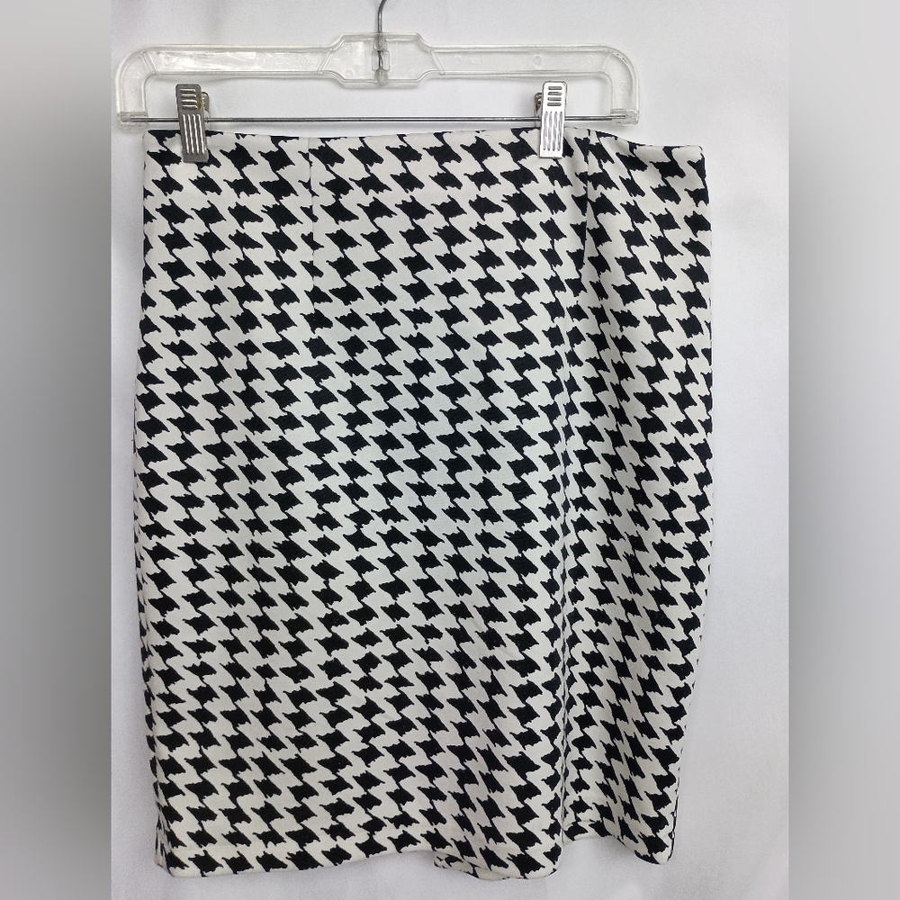 WHITE HOUSE‎ BLACK MARKET Office Siren Black and White Houndstooth Skirt (#339)